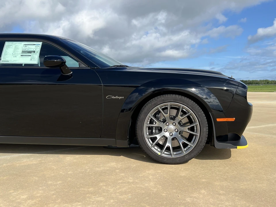 2023 Dodge Challenger SRT Hellcat 3rd Gen - Image 26 of 31