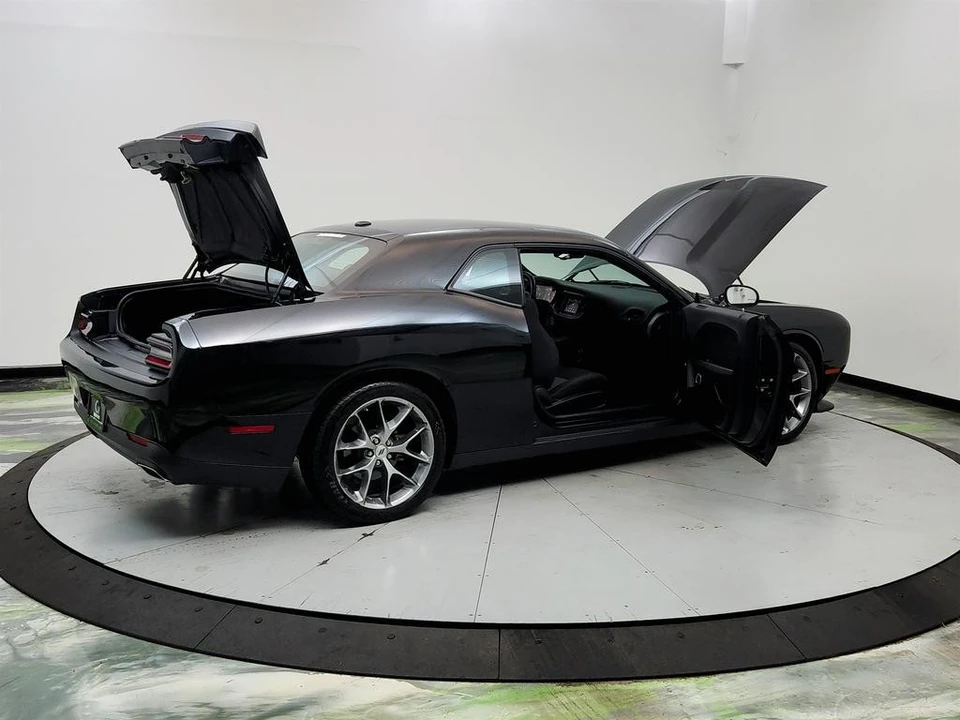 2023 Dodge Challenger 3rd Gen - Image 11 of 31