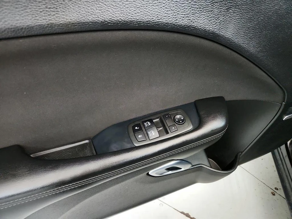 2023 Dodge Challenger 3rd Gen - Image 20 of 31