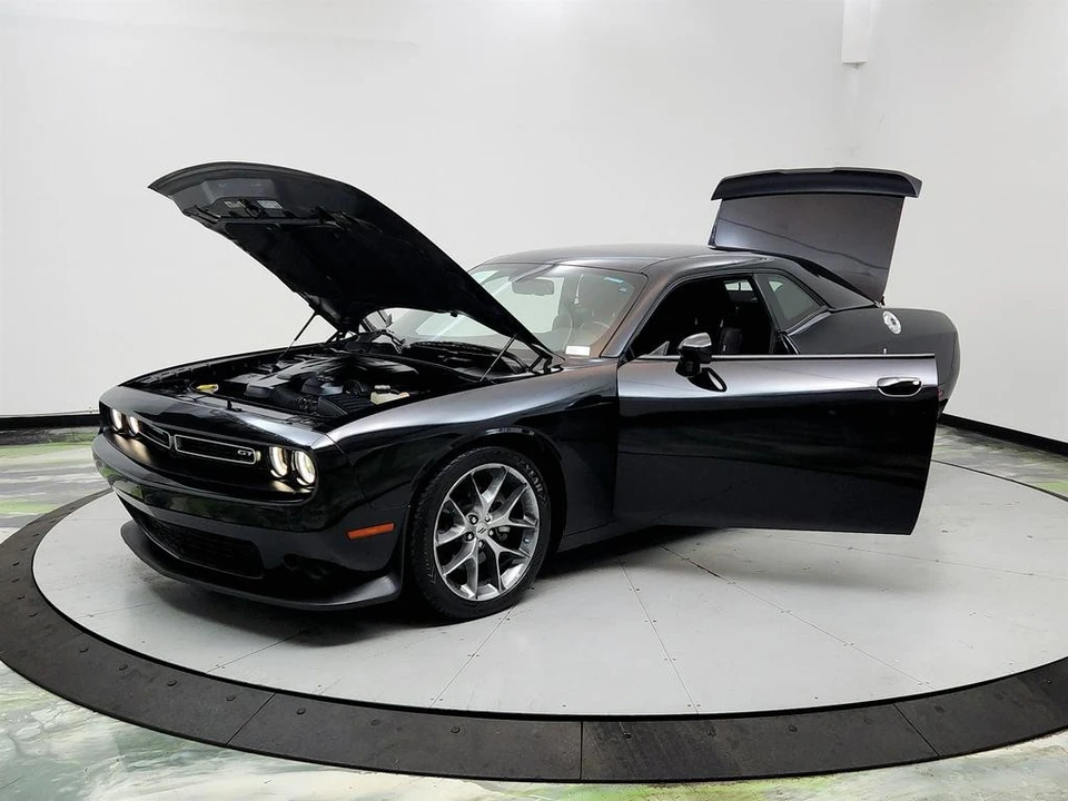 2023 Dodge Challenger 3rd Gen - Image 9 of 31