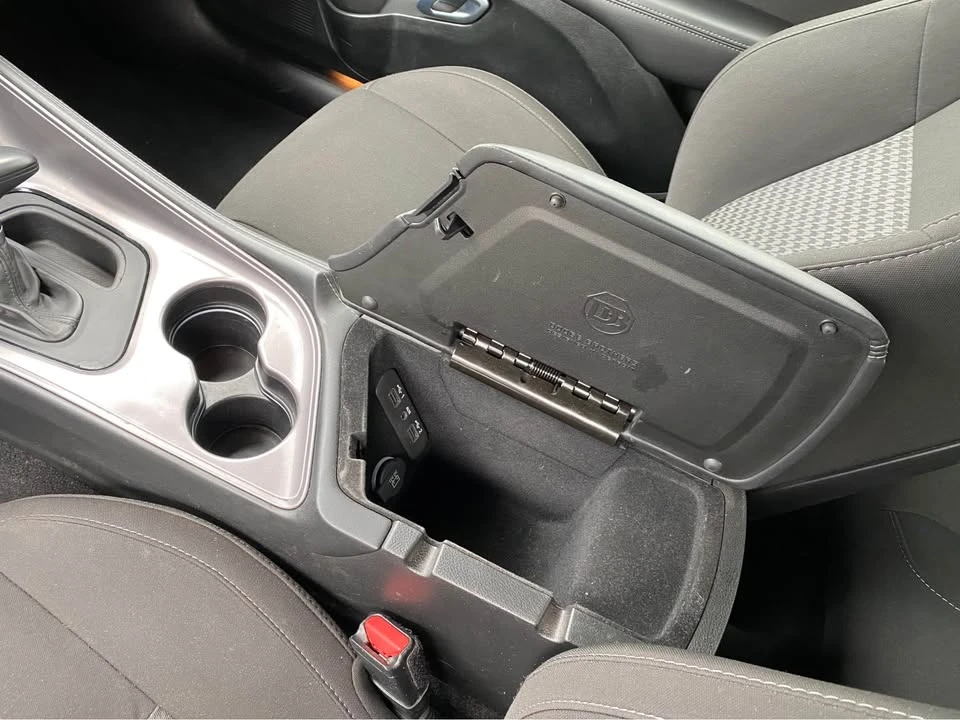 2023 Dodge Challenger 3rd Gen - Image 15 of 20