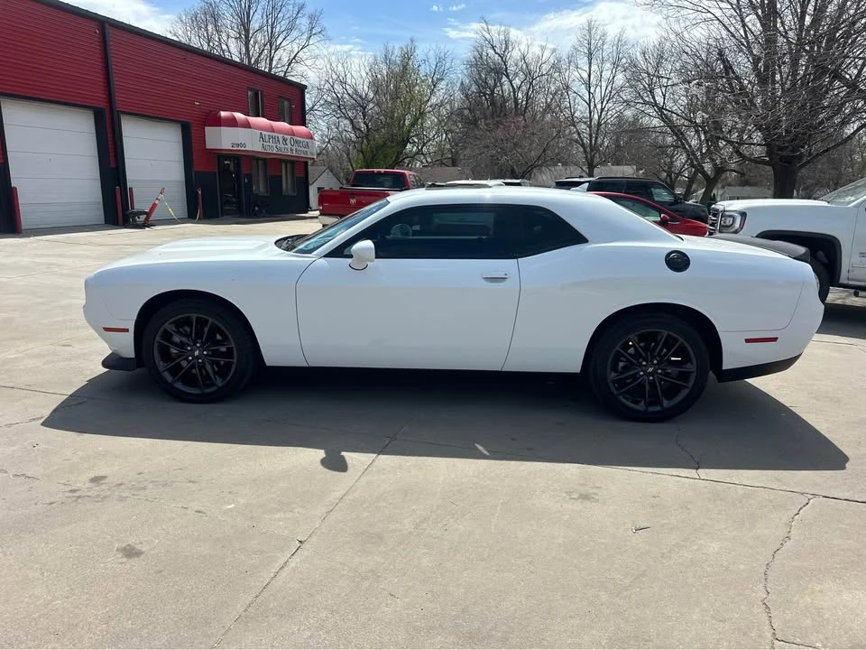2023 Dodge Challenger 3rd Gen - Image 5 of 18