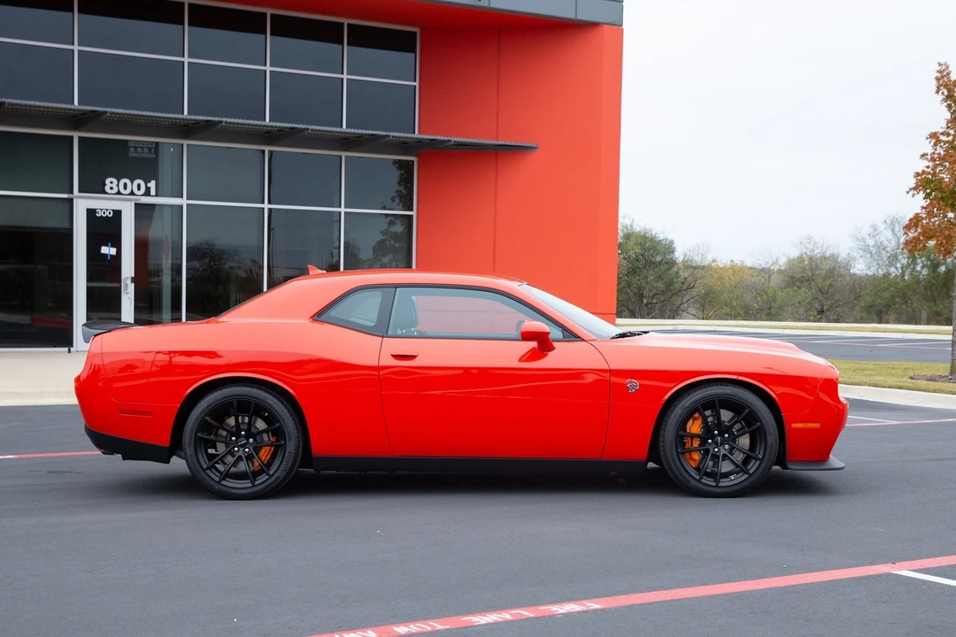 2023 Dodge Challenger SRT Hellcat 3rd Gen - Image 11 of 21