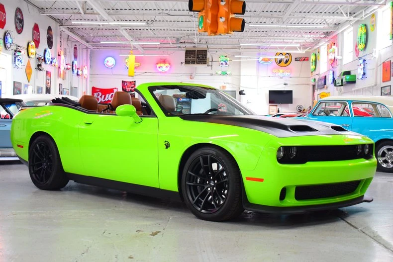 2023 Dodge Challenger SRT Hellcat 3rd Gen - Image 2 of 31