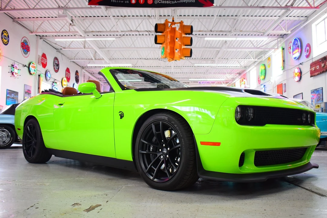 2023 Dodge Challenger SRT Hellcat 3rd Gen - Image 3 of 20