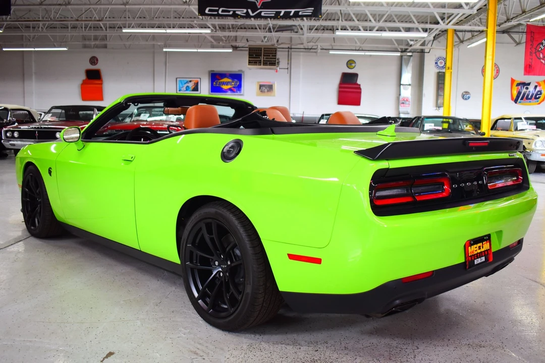 2023 Dodge Challenger SRT Hellcat 3rd Gen - Image 17 of 20