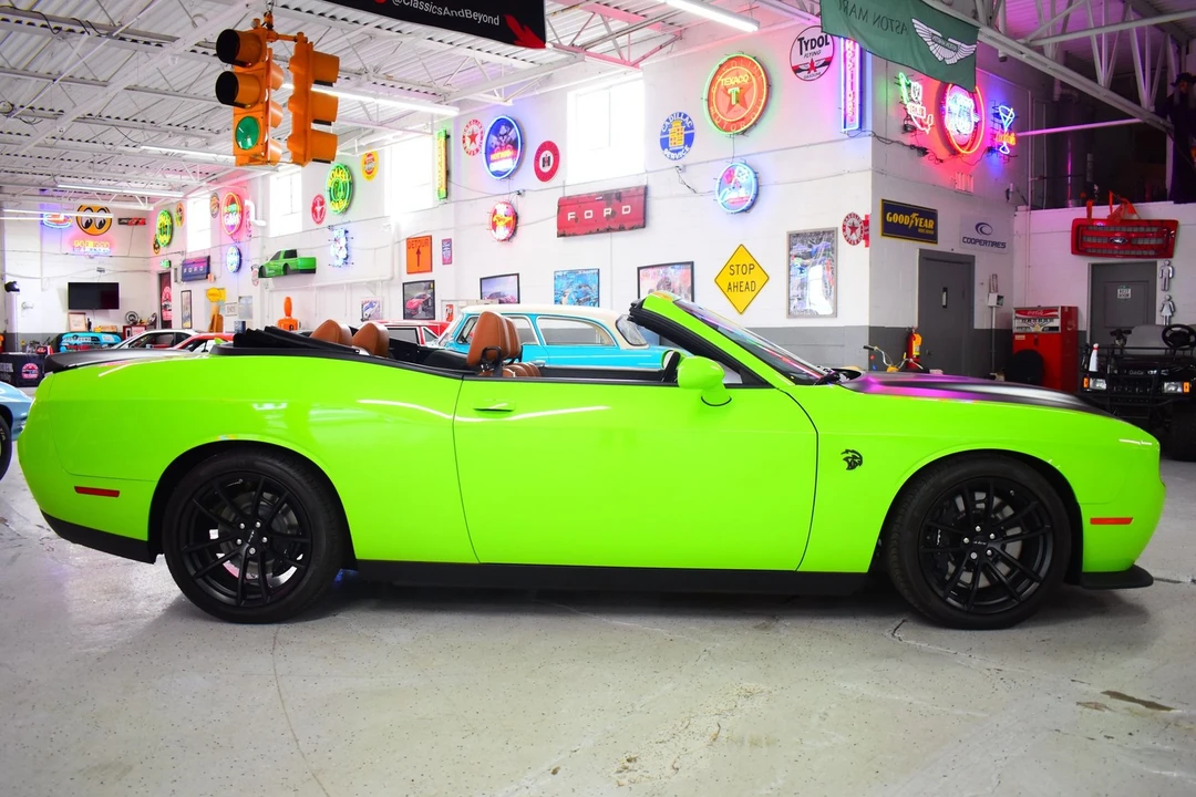 2023 Dodge Challenger SRT Hellcat 3rd Gen - Image 4 of 20