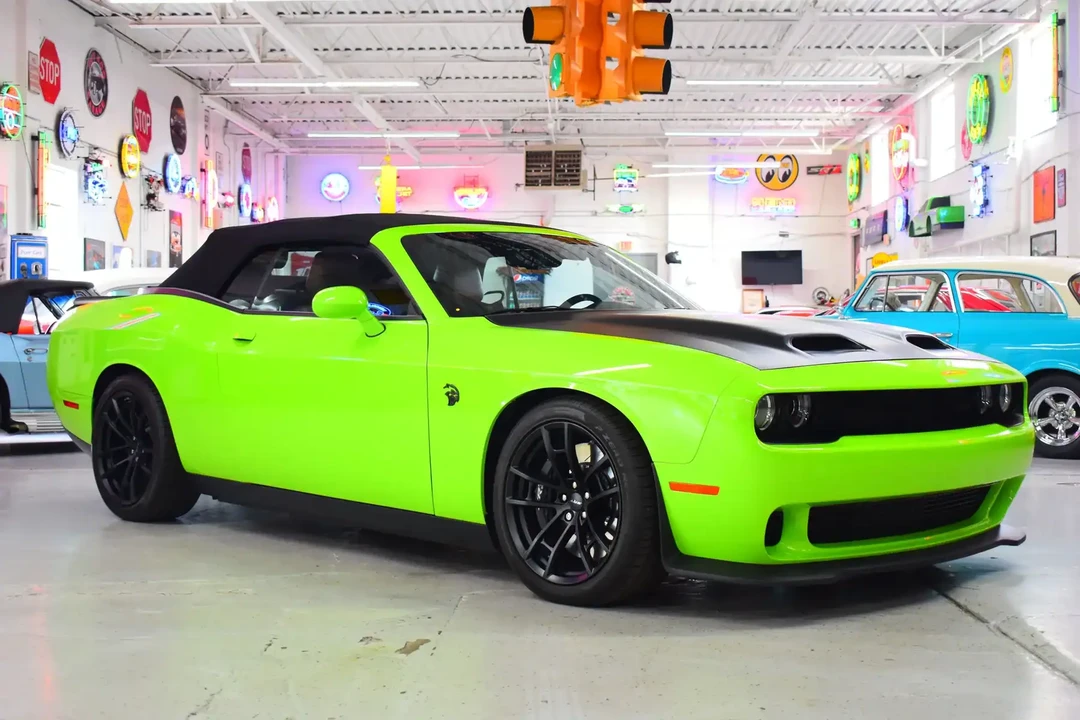 2023 Dodge Challenger SRT Hellcat 3rd Gen - Image 9 of 26