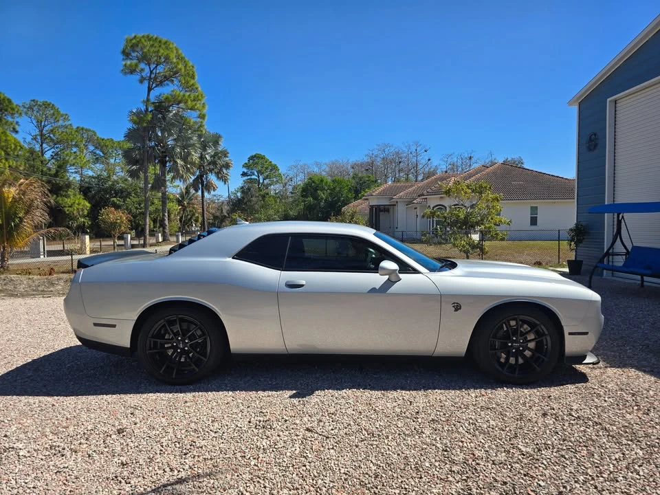 2023 Dodge Challenger SRT Hellcat 3rd Gen - Image 4 of 5