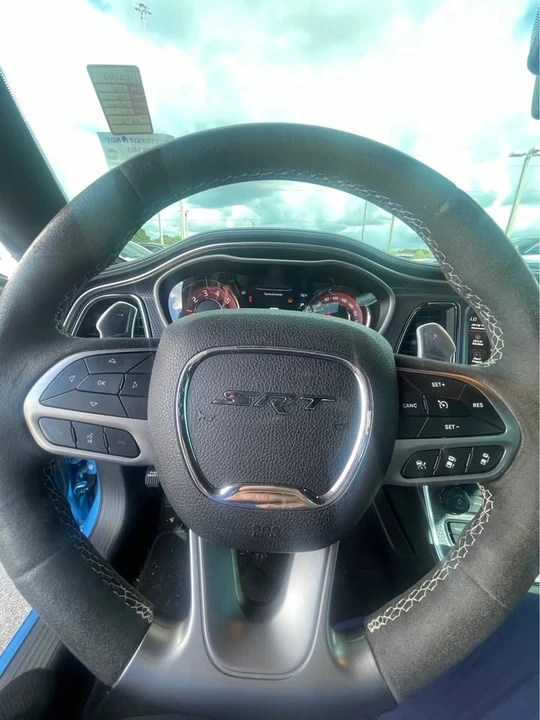 2023 Dodge Challenger SRT Hellcat 3rd Gen - Image 15 of 17