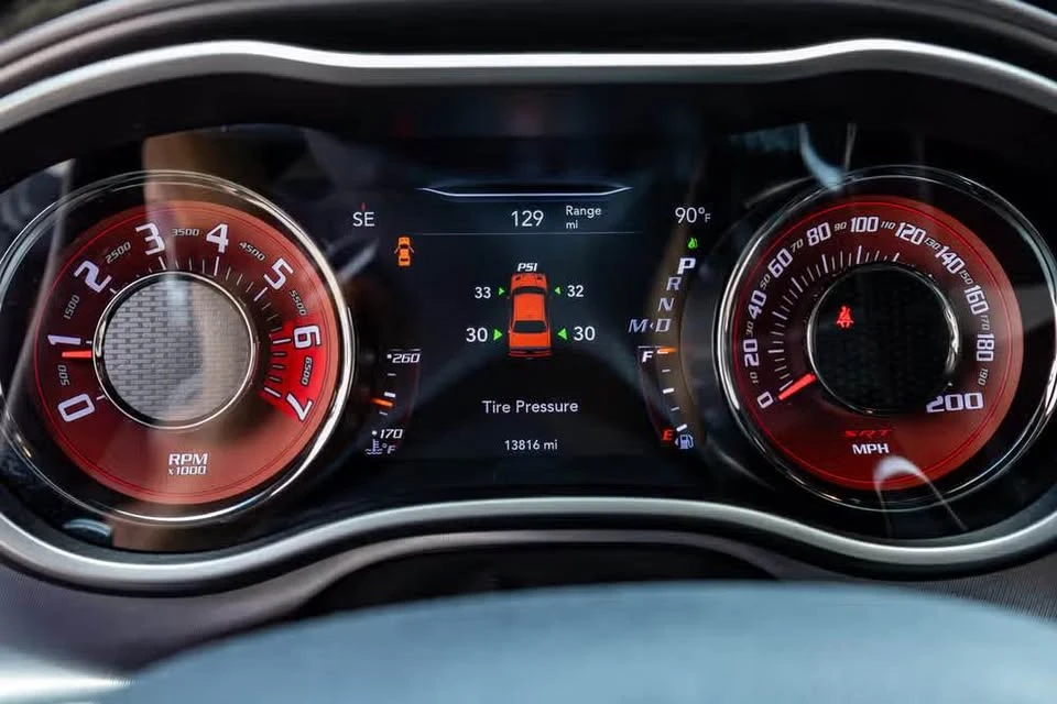 2023 Dodge Challenger SRT Hellcat 3rd Gen - Image 14 of 20