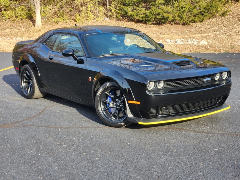 2023 Dodge Challenger 3rd Gen - Image 10 of 31