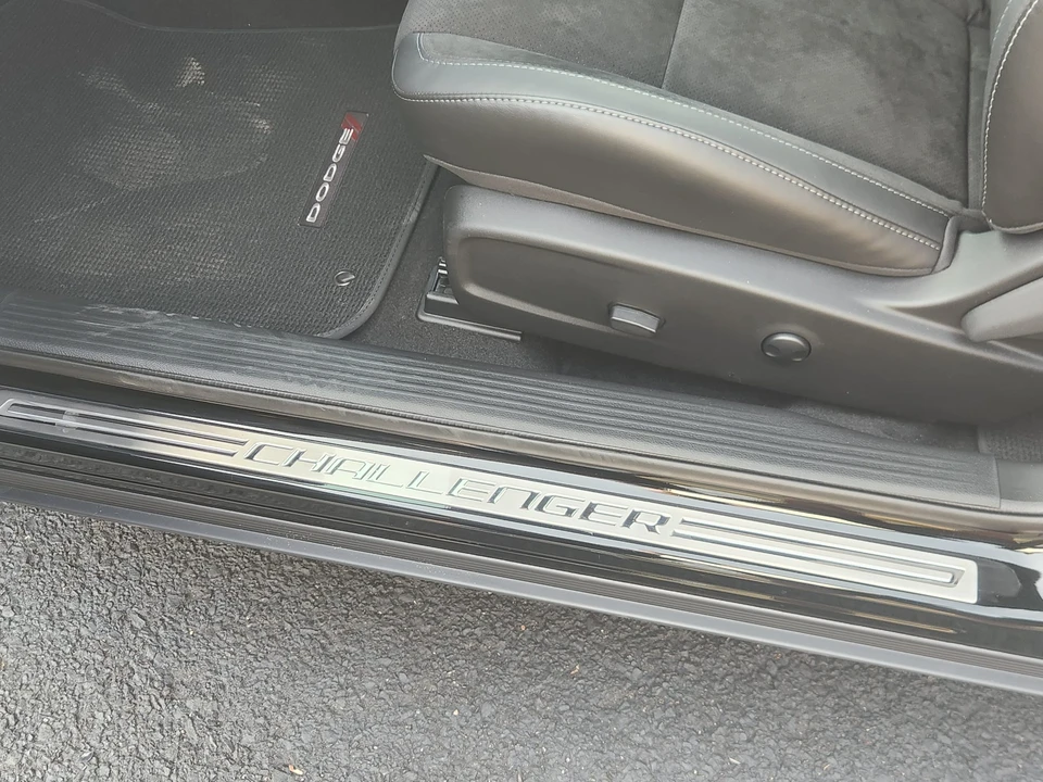 2023 Dodge Challenger 3rd Gen - Image 25 of 31