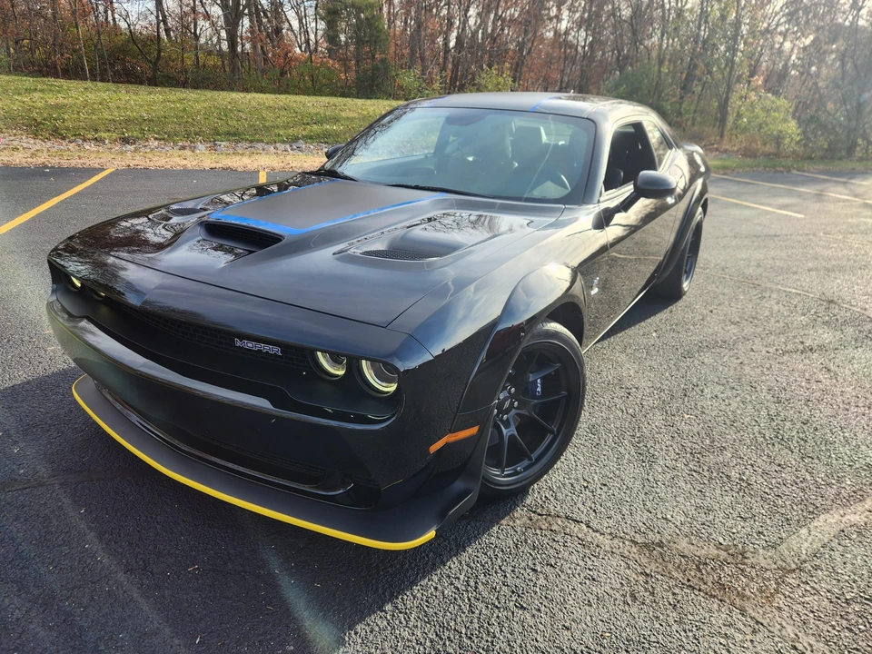 2023 Dodge Challenger 3rd Gen - Image 2 of 31