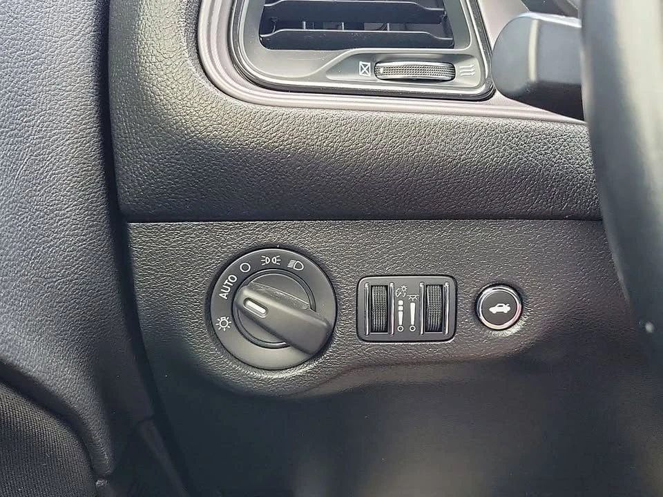 2023 Dodge Challenger 3rd Gen - Image 14 of 20