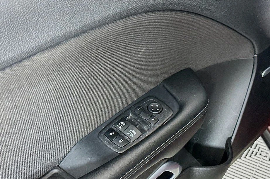 2023 Dodge Challenger 3rd Gen - Image 15 of 20