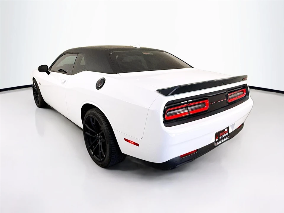 2023 Dodge Challenger 3rd Gen - Image 10 of 17