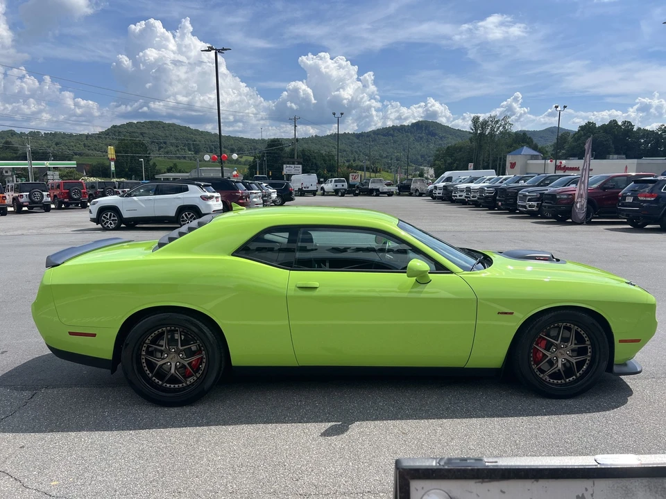 2023 Dodge Challenger 3rd Gen - Image 4 of 12