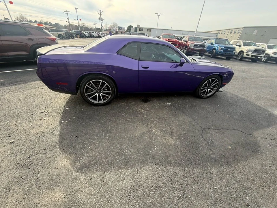 2023 Dodge Challenger 3rd Gen - Image 5 of 12