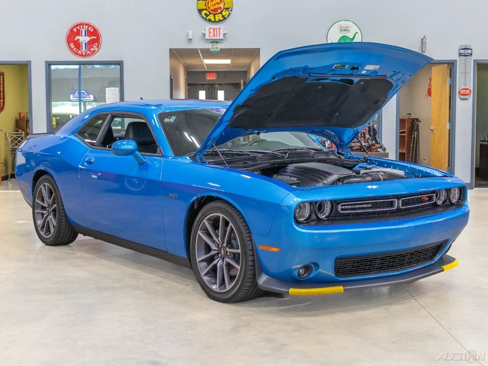 2023 Dodge Challenger 3rd Gen - Image 9 of 24