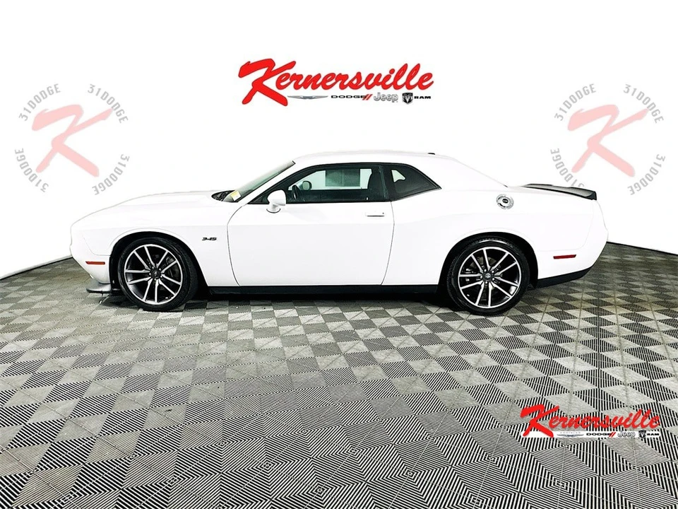 2023 Dodge Challenger 3rd Gen - Image 4 of 12