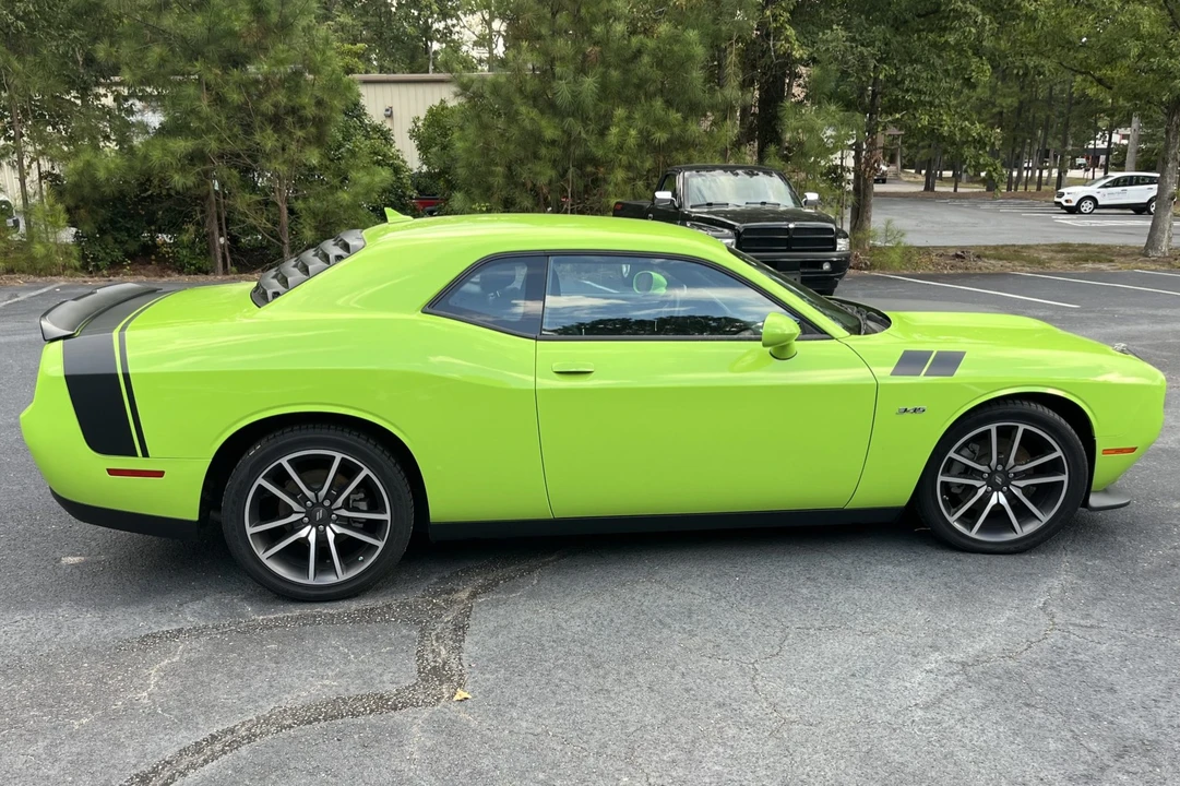 2023 Dodge Challenger 3rd Gen - Image 13 of 31