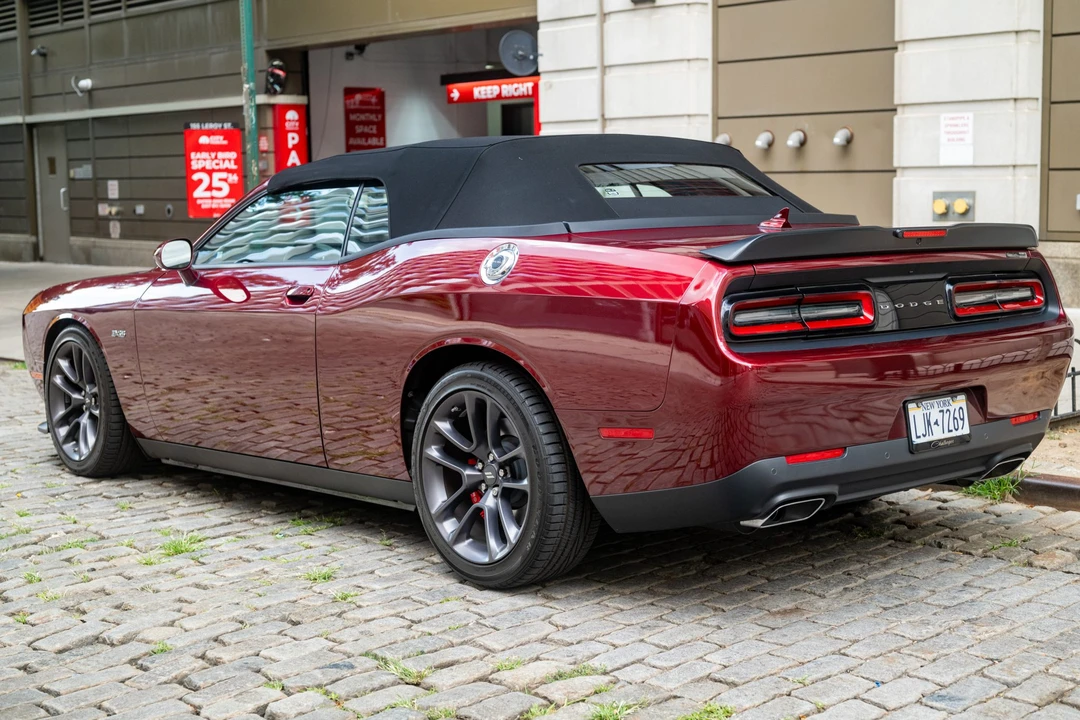 2023 Dodge Challenger 3rd Gen - Image 16 of 31