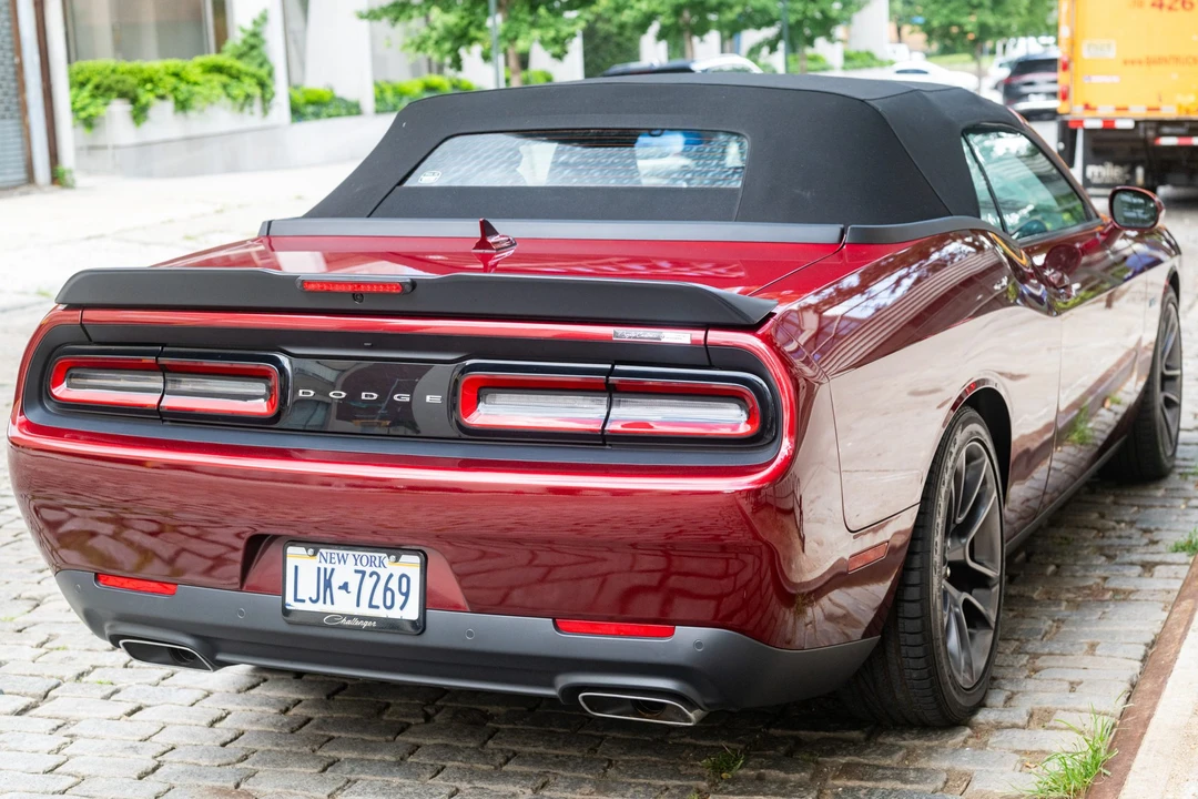 2023 Dodge Challenger 3rd Gen - Image 14 of 31