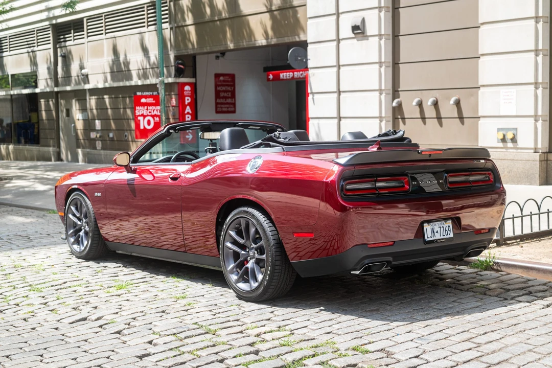 2023 Dodge Challenger 3rd Gen - Image 9 of 31