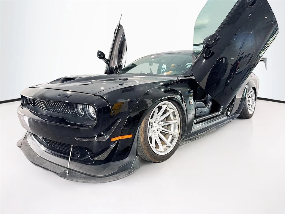 2023 Dodge Challenger SRT8 & 392 3rd Gen - Image 9 of 13