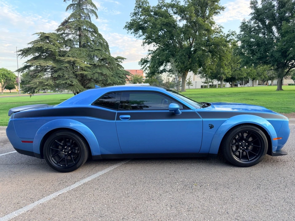 2023 Dodge Challenger SRT Hellcat 3rd Gen - Image 4 of 13