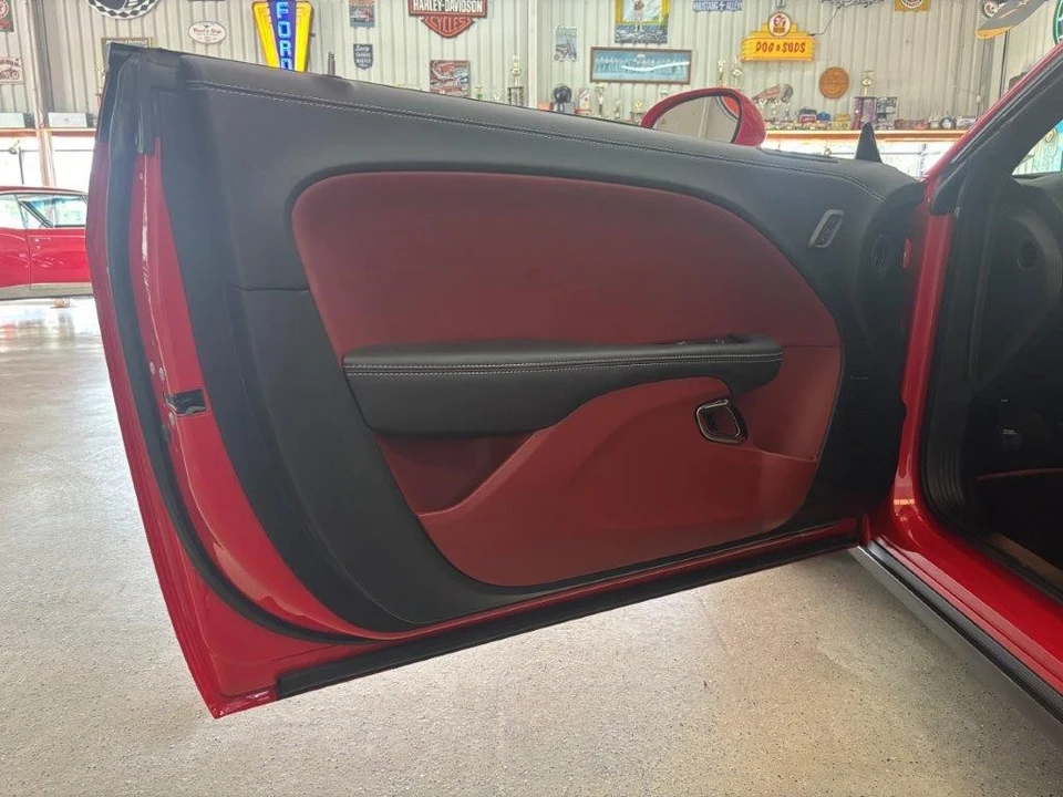 2023 Dodge Challenger SRT Hellcat 3rd Gen - Image 15 of 31