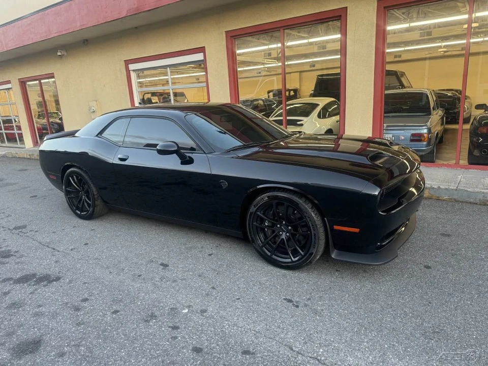 2023 Dodge Challenger SRT Hellcat 3rd Gen - Image 9 of 21