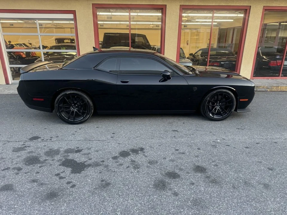 2023 Dodge Challenger SRT Hellcat 3rd Gen - Image 13 of 21