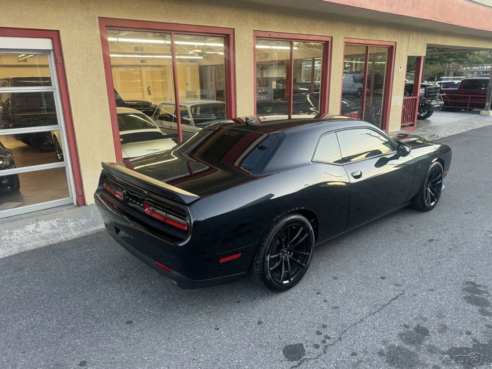 2023 Dodge Challenger SRT Hellcat 3rd Gen - Image 17 of 21