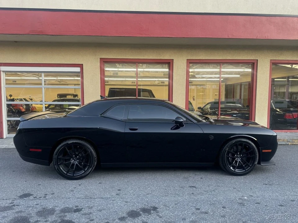 2023 Dodge Challenger SRT Hellcat 3rd Gen - Image 14 of 21