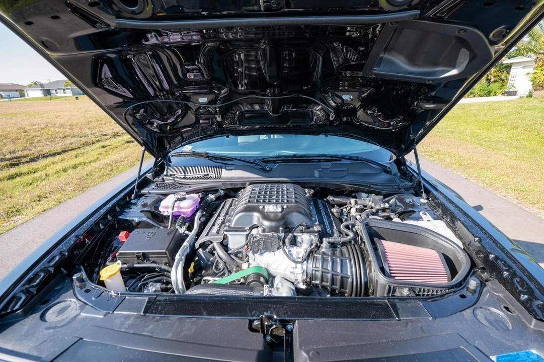 2023 Dodge Challenger SRT Hellcat 3rd Gen - Image 16 of 21
