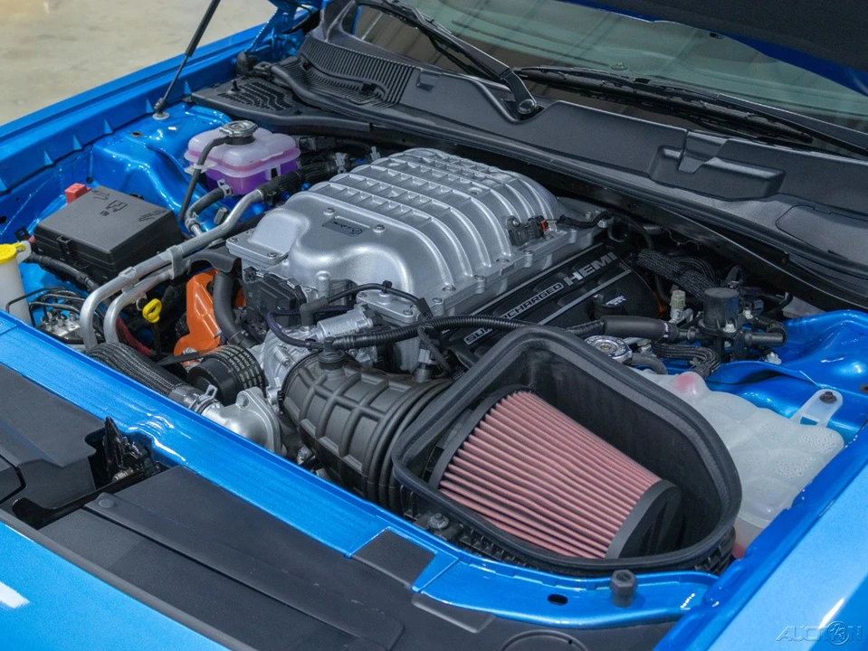 2023 Dodge Challenger SRT Hellcat 3rd Gen - Image 14 of 21