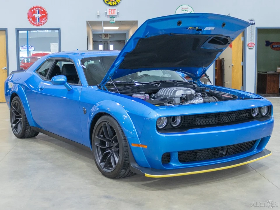 2023 Dodge Challenger SRT Hellcat 3rd Gen - Image 9 of 21