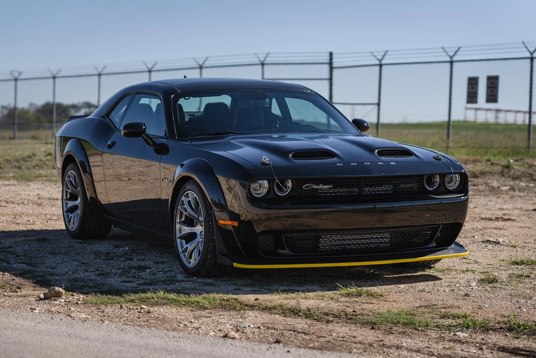 2023 Dodge Challenger SRT Hellcat 3rd Gen - Image 19 of 31