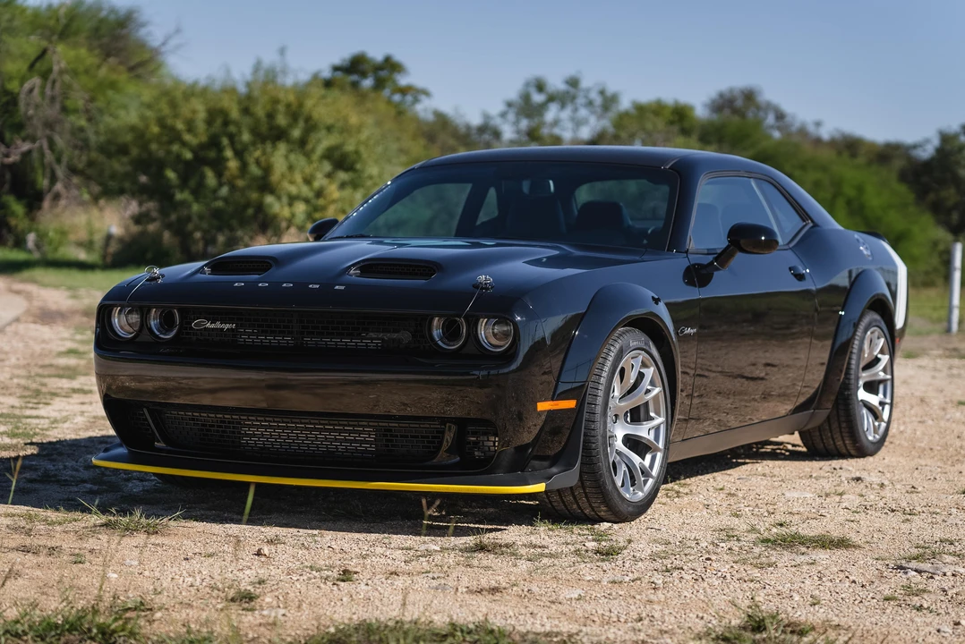 2023 Dodge Challenger SRT Hellcat 3rd Gen - Image 6 of 31