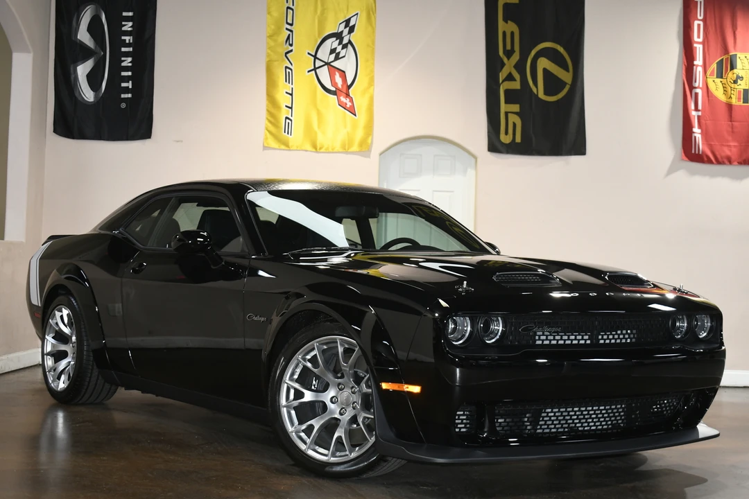 2023 Dodge Challenger SRT Hellcat 3rd Gen - Image 14 of 31