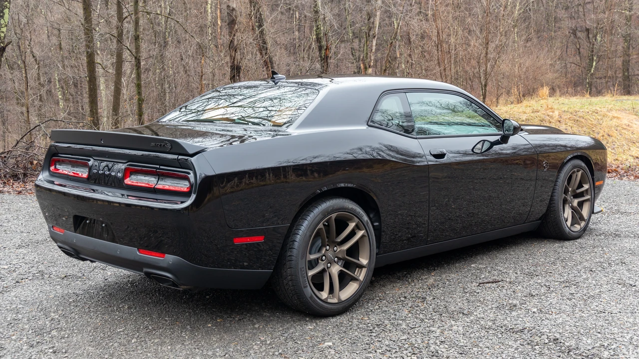 2023 Dodge Challenger SRT Hellcat 3rd Gen - Image 5 of 31