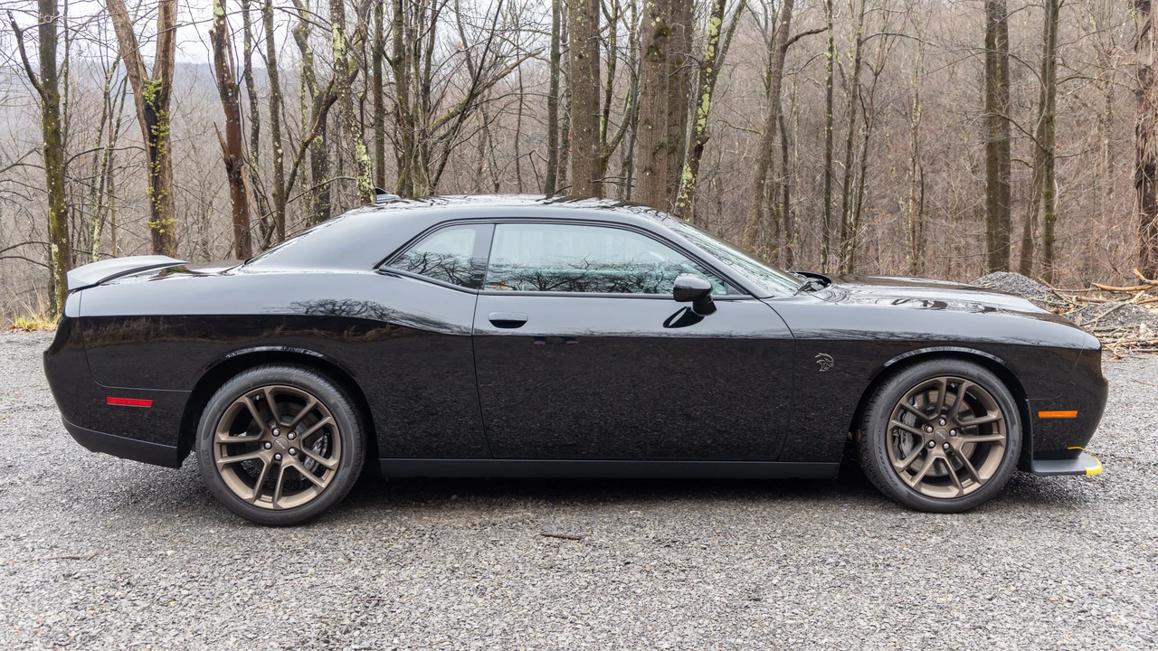 2023 Dodge Challenger SRT Hellcat 3rd Gen - Image 4 of 31