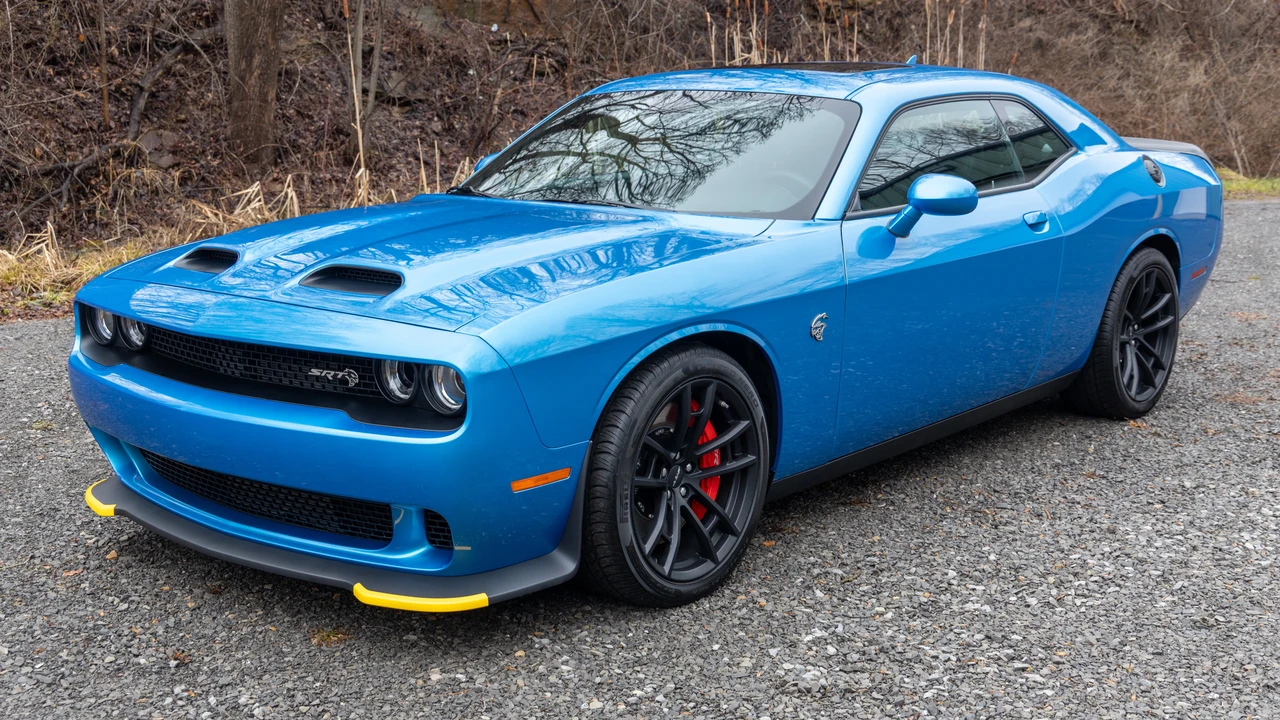 2023 Dodge Challenger SRT Hellcat 3rd Gen - Image 9 of 31