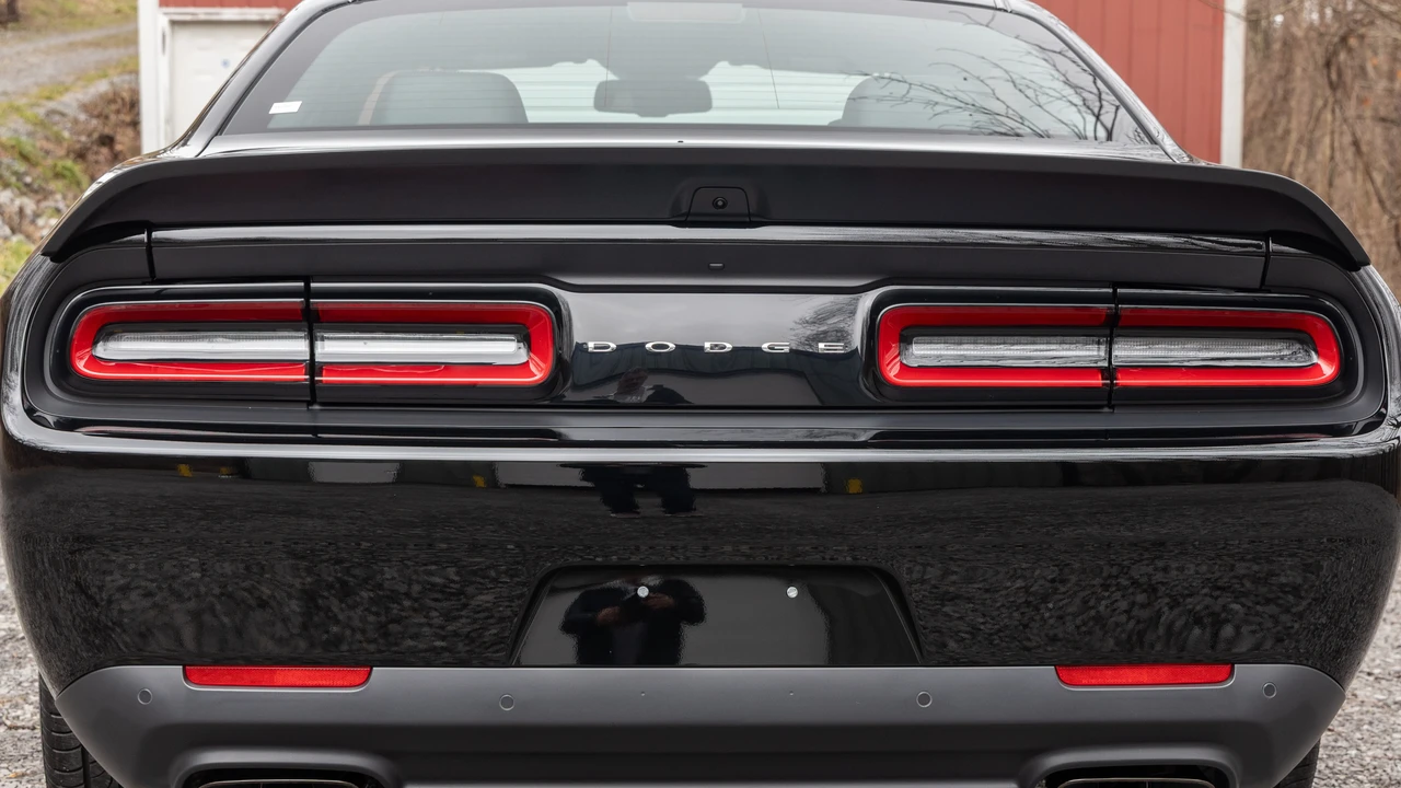 2023 Dodge Challenger SRT Hellcat 3rd Gen - Image 13 of 31