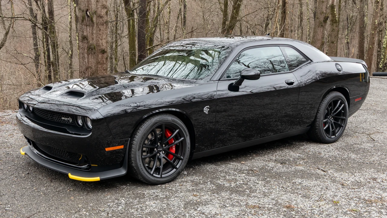 2023 Dodge Challenger SRT Hellcat 3rd Gen - Image 9 of 31