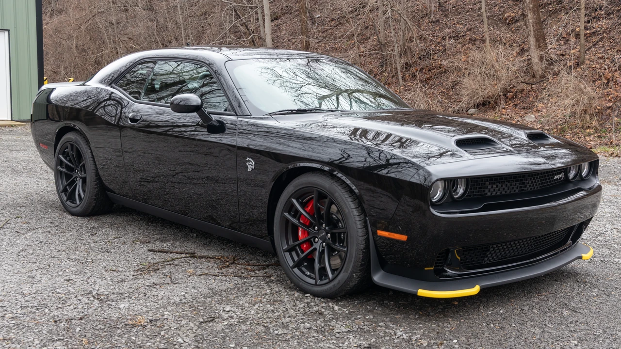 2023 Dodge Challenger SRT Hellcat 3rd Gen - Image 3 of 31