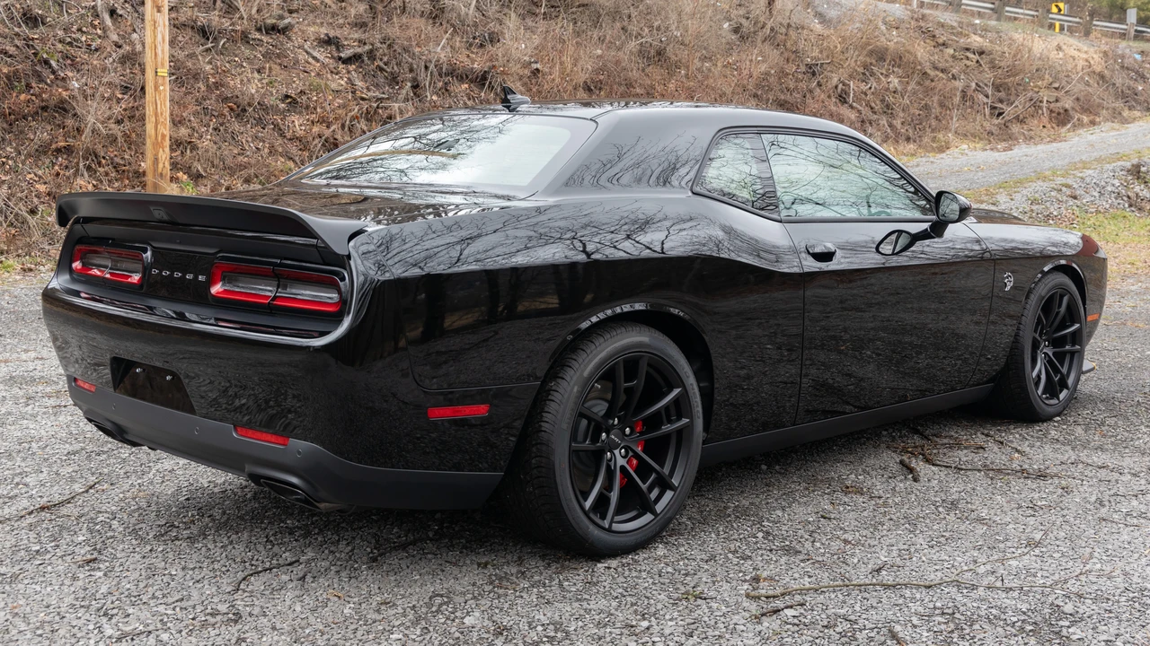2023 Dodge Challenger SRT Hellcat 3rd Gen - Image 5 of 31
