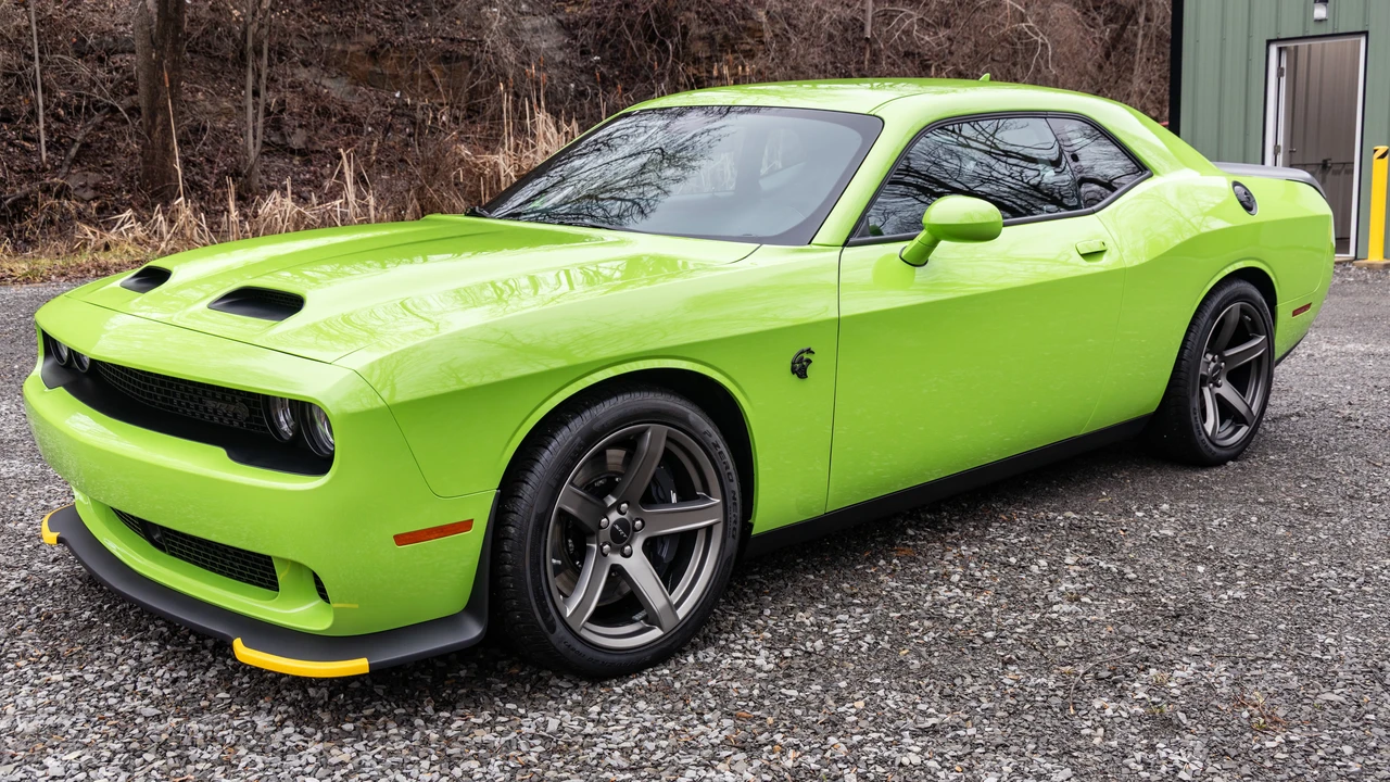 2023 Dodge Challenger SRT Hellcat 3rd Gen - Image 9 of 31